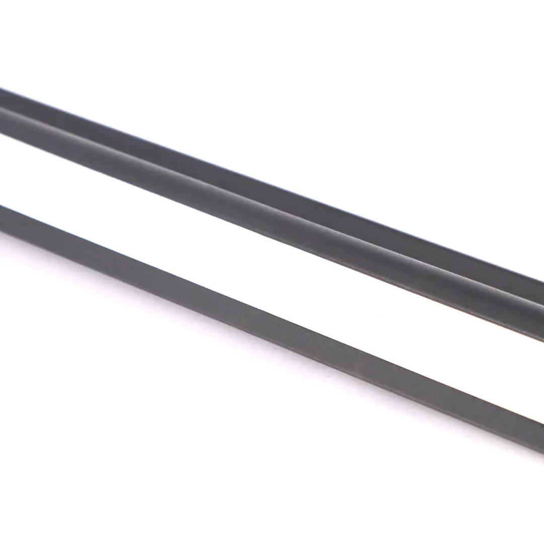 umbral puerta trasera derecha Embellecedor Entrada para Mercedes W251 con número de pieza A2516800435 Mercedes W251 umbral puerta trasera derecha Embellecedor Entrada - SKU A2516800435 - Número de pieza A2516800435