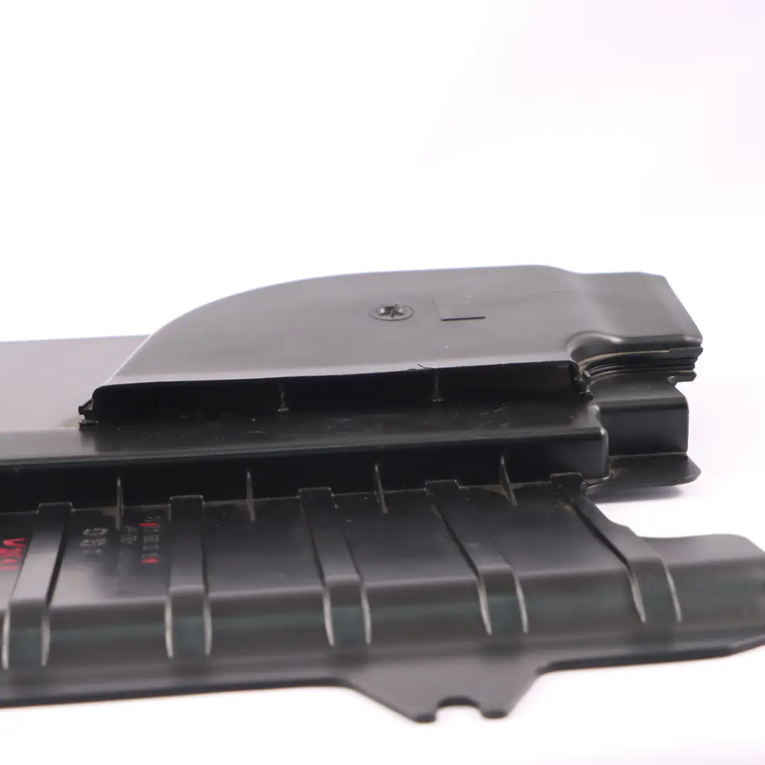 Couvercle de batterie Mercedes W251 Couvercle panneau garniture supérieur gauche pour à propos du numéro de pièce A2516800918 Couvercle de batterie Mercedes W251 Couvercle panneau garniture supérieur gauche - SKU A2516800918 - Numéro de pièce A2516800918