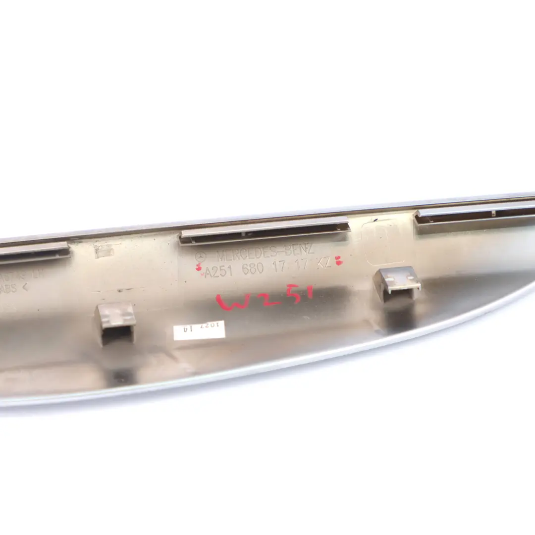 Console Centrale Mercedes W251 Cache Panneau Gauche Chromé pour à propos du numéro de pièce A2516801717 Console Centrale Mercedes W251 Cache Panneau Gauche Chromé - SKU A2516801717 - Numéro de pièce A2516801717