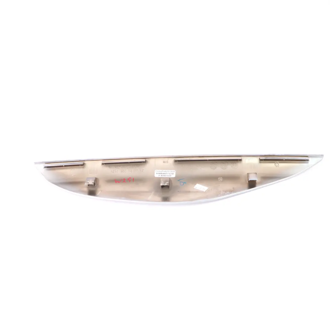 Mercedes W251 Console Centrale Panneau d'habillage avant droite - SKU A2516801817 - Numéro de pièce A2516801817