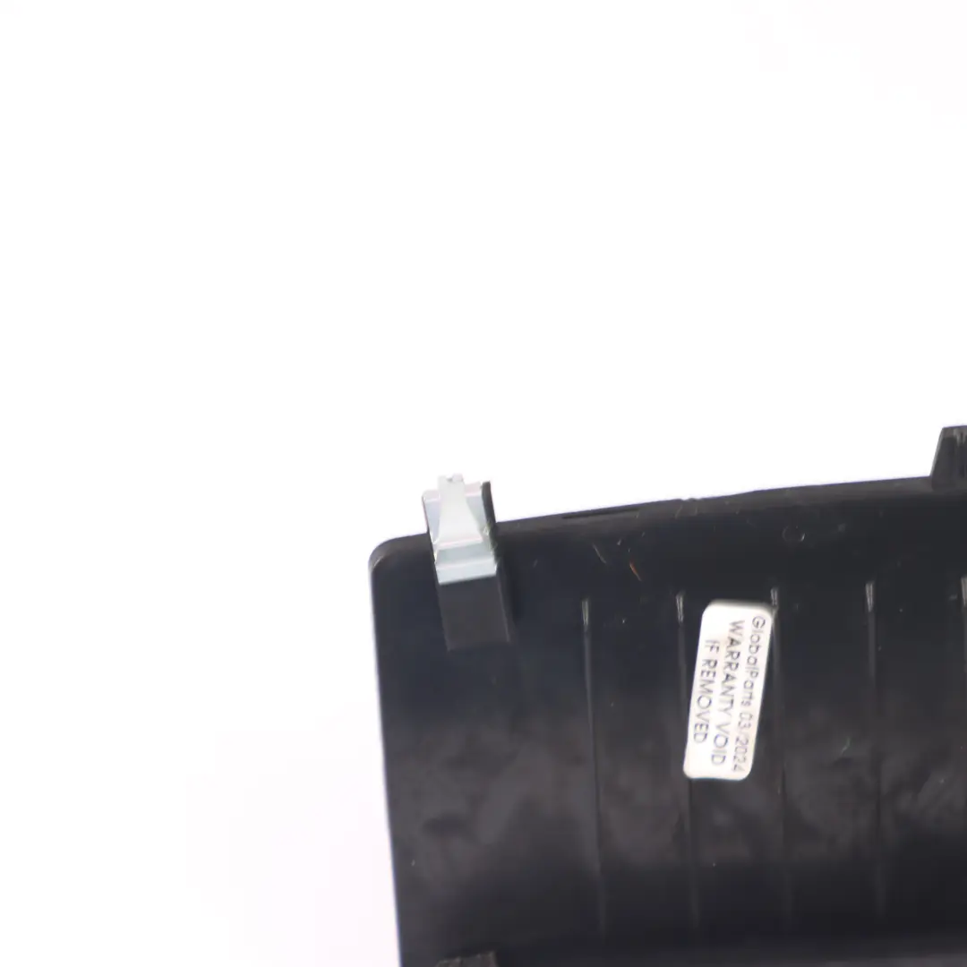 Mercedes W251 console centrale couvercle l'unité divertissement noir - SKU A2516830408 - Numéro de pièce A2516830408