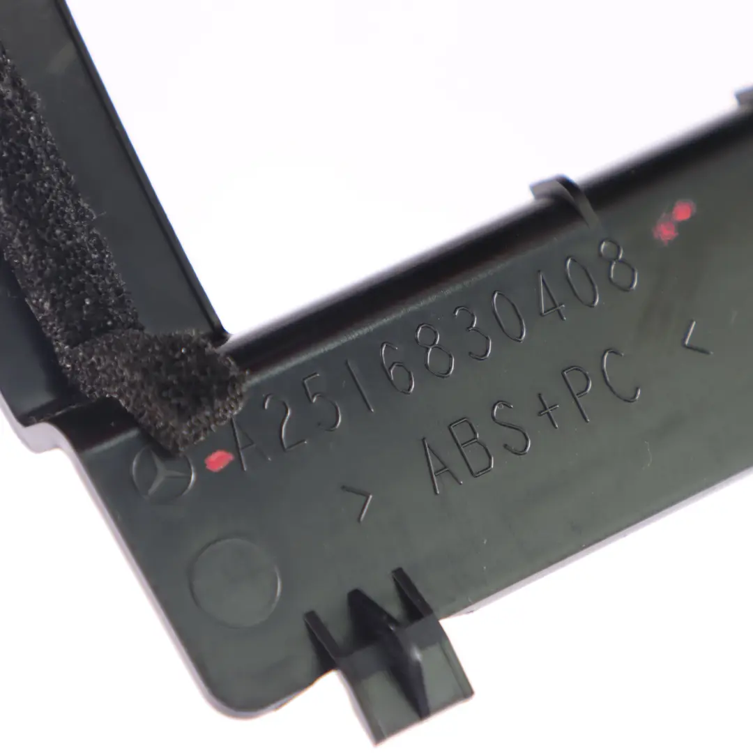 Mittelkonsole Entertainment Einheit Abdeckung Schwarz für Mercedes W251 mit Teilenummer A2516830408 Mercedes W251 Mittelkonsole Entertainment Einheit Abdeckung Schwarz - SKU A2516830408 - Teilenummer A2516830408