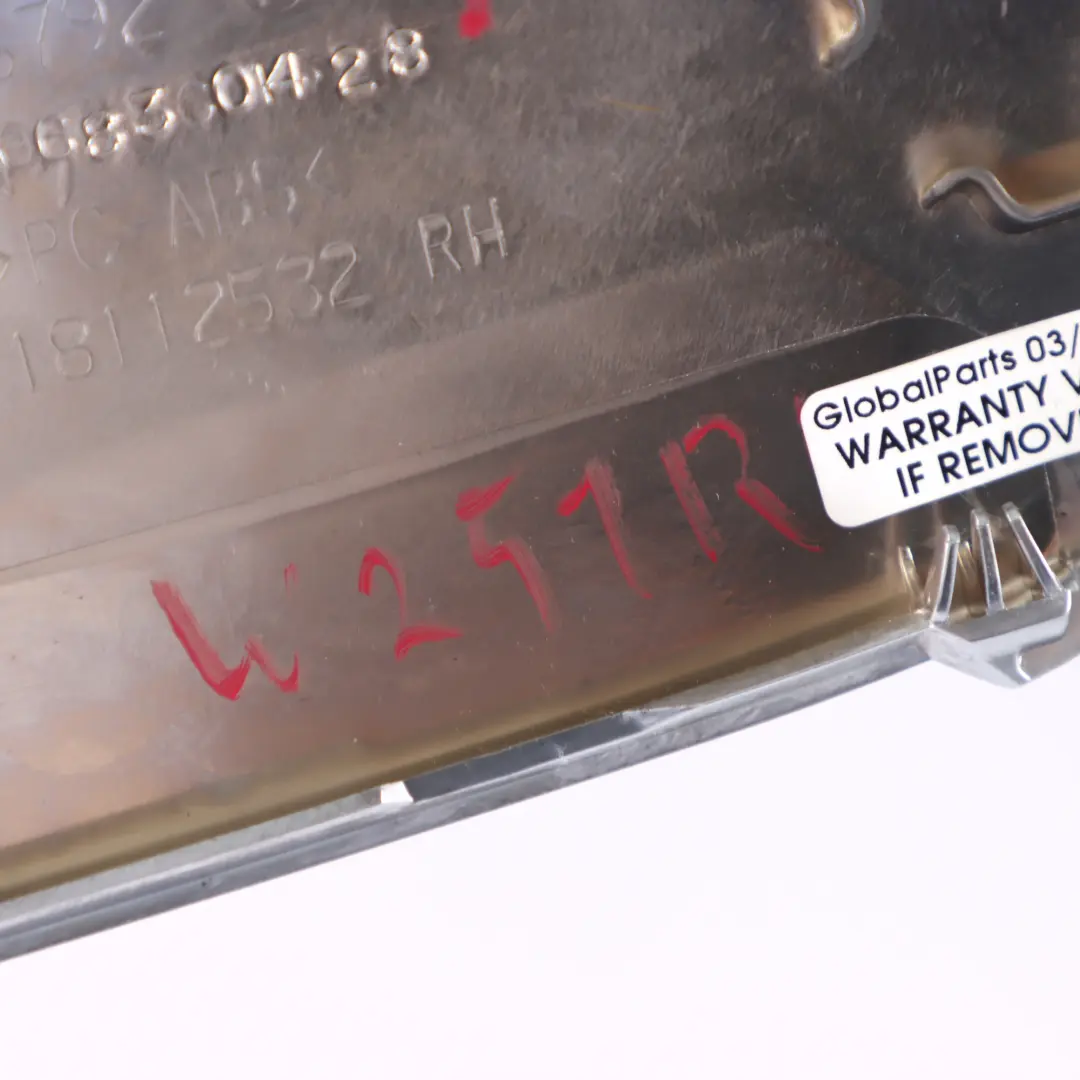 Osłona Zaślepka Konsoli Prawa Chromowana A2516830328 do Mercedes W251 o numerze A2516830428 Mercedes W251 Osłona Zaślepka Konsoli Prawa Chromowana A2516830328 - SKU A2516830428 - Numer Części A2516830428