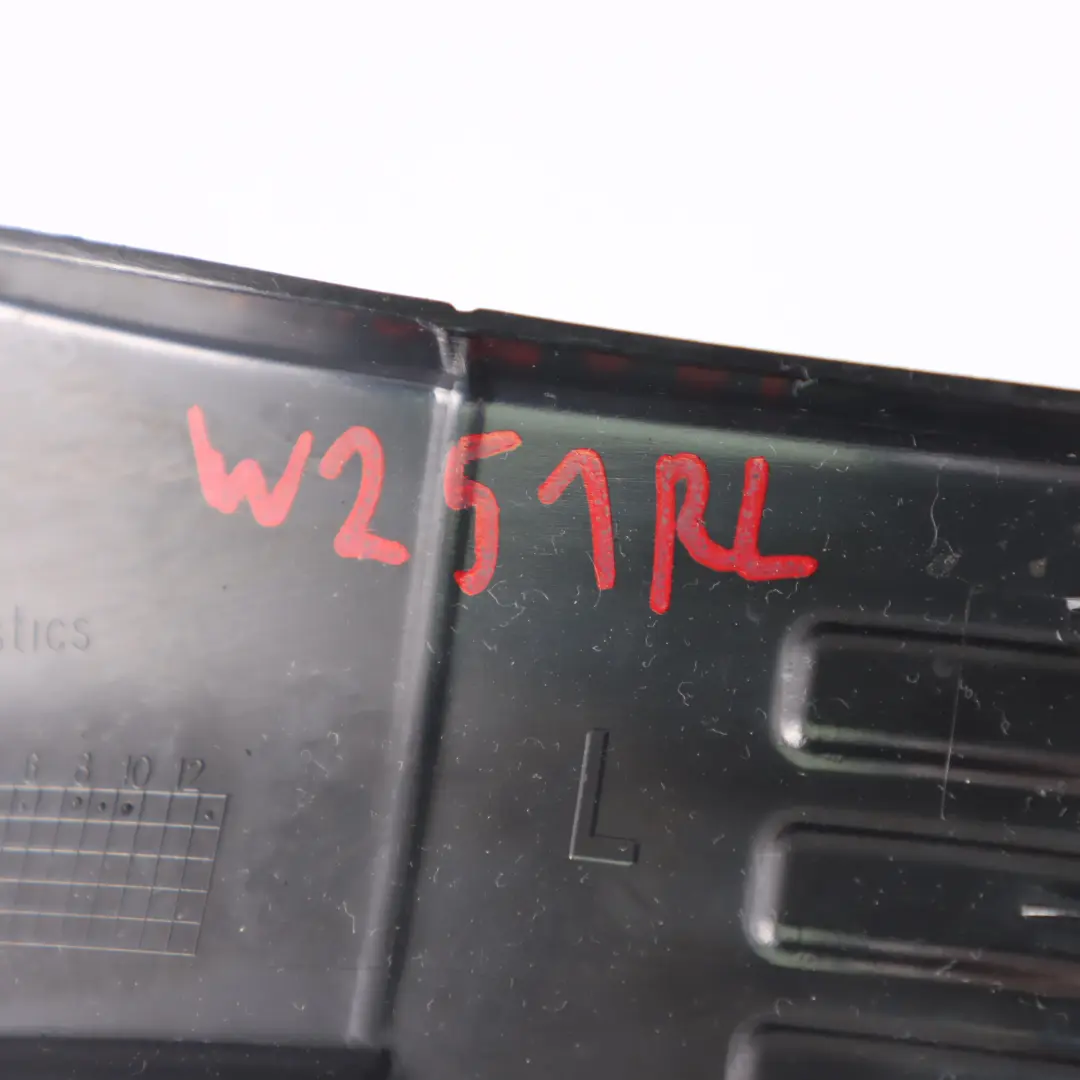 Türschweller Eingang Innenverkleidung Hinten Links Schwarz für Mercedes W251 mit Teilenummer A2516860536 Mercedes W251 Türschweller Eingang Innenverkleidung Hinten Links Schwarz - SKU A2516860536 - Teilenummer A2516860536