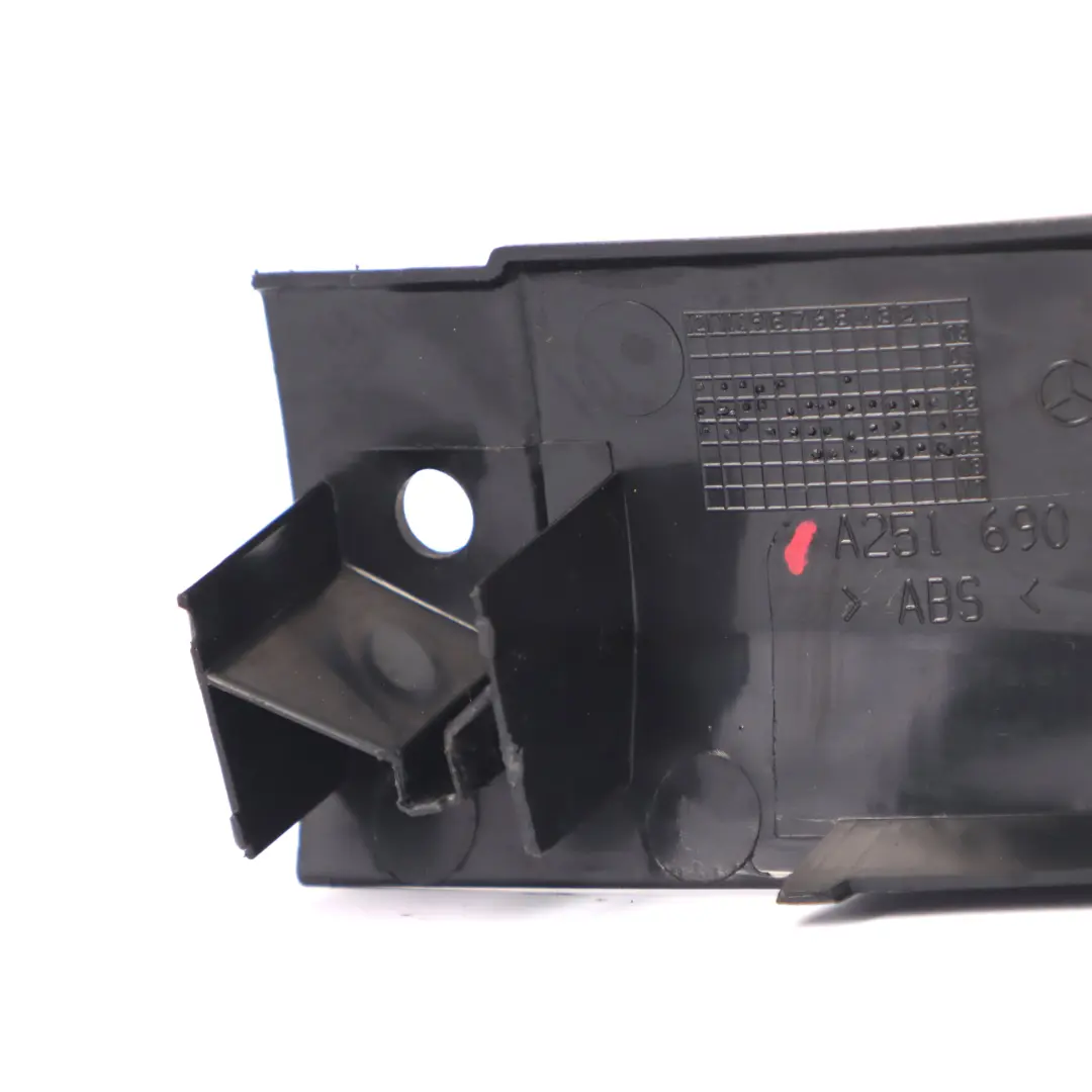Mercedes W251 Cubierta Panel Pilar Inferior Columna B Derecha Negro - SKU A2516900425 - Número de pieza A2516900425