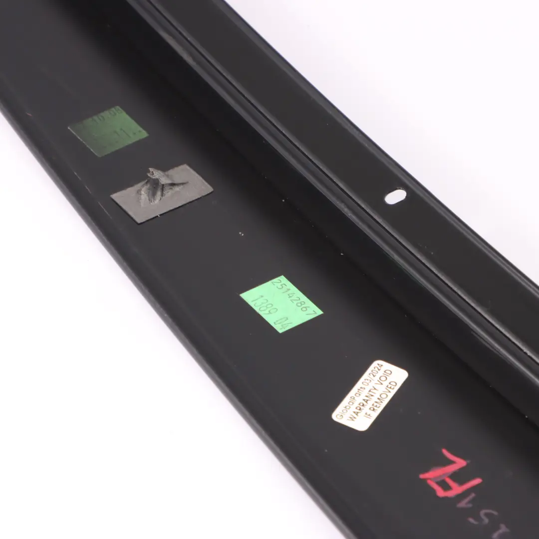 Tapa Columna Pilar B Puerta Delantera Izquierda para Mercedes W251 con número de pieza A2516901389 Mercedes W251 Tapa Columna Pilar B Puerta Delantera Izquierda - SKU A2516901389 - Número de pieza A2516901389