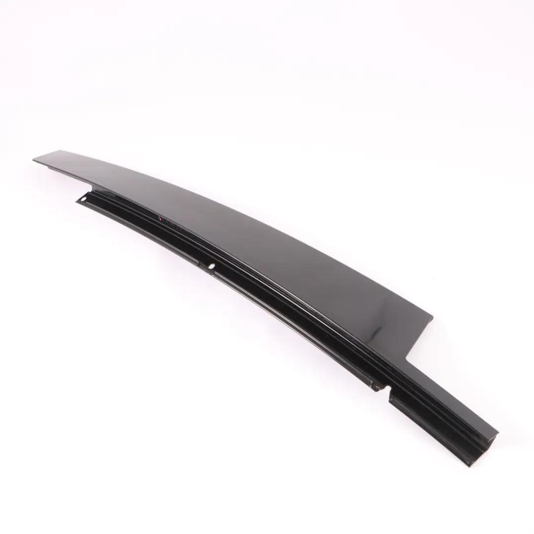 Mercedes W251 Couvercle Colonne B Porte Avant Gauche Finisher - SKU A2516901389 - Numéro de pièce A2516901389
