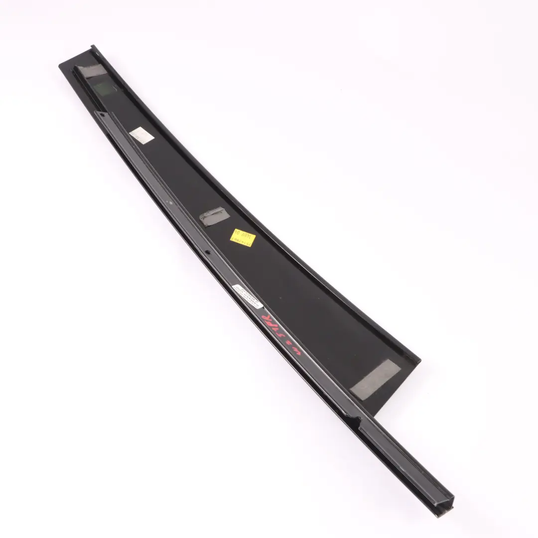 Couvercle Colonne B Porte Avant Droite Finisher pour Mercedes W251 à propos du numéro de pièce A2516901489 Mercedes W251 Couvercle Colonne B Porte Avant Droite Finisher - SKU A2516901489 - Numéro de pièce A2516901489