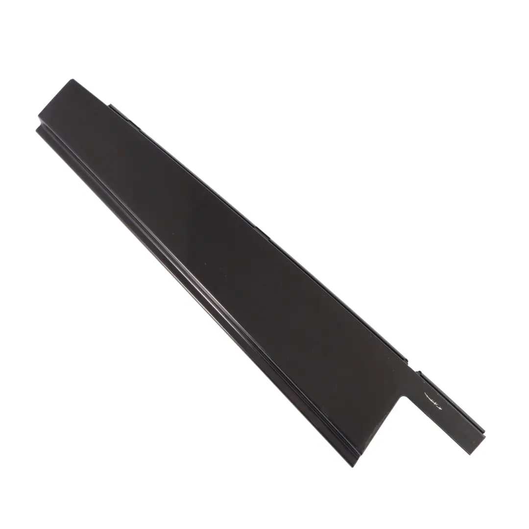 Moulure de Montant de Porte Arrière Gauche pour Mercedes W251 à propos du numéro de pièce A2516901589 Mercedes W251 Moulure de Montant de Porte Arrière Gauche - SKU A2516901589 - Numéro de pièce A2516901589