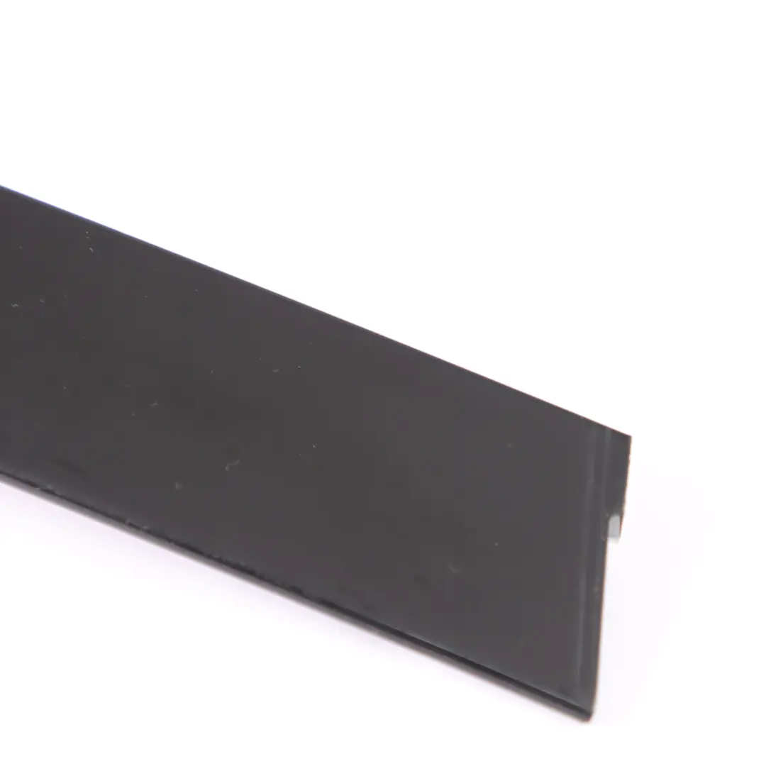 Pilastro Modanatura Copertura Posteriore Destra Porta per Mercedes W251 con numero di parte A2516902089 Mercedes W251 Pilastro Modanatura Copertura Posteriore Destra Porta - SKU A2516902089 - Numero di parte A2516902089