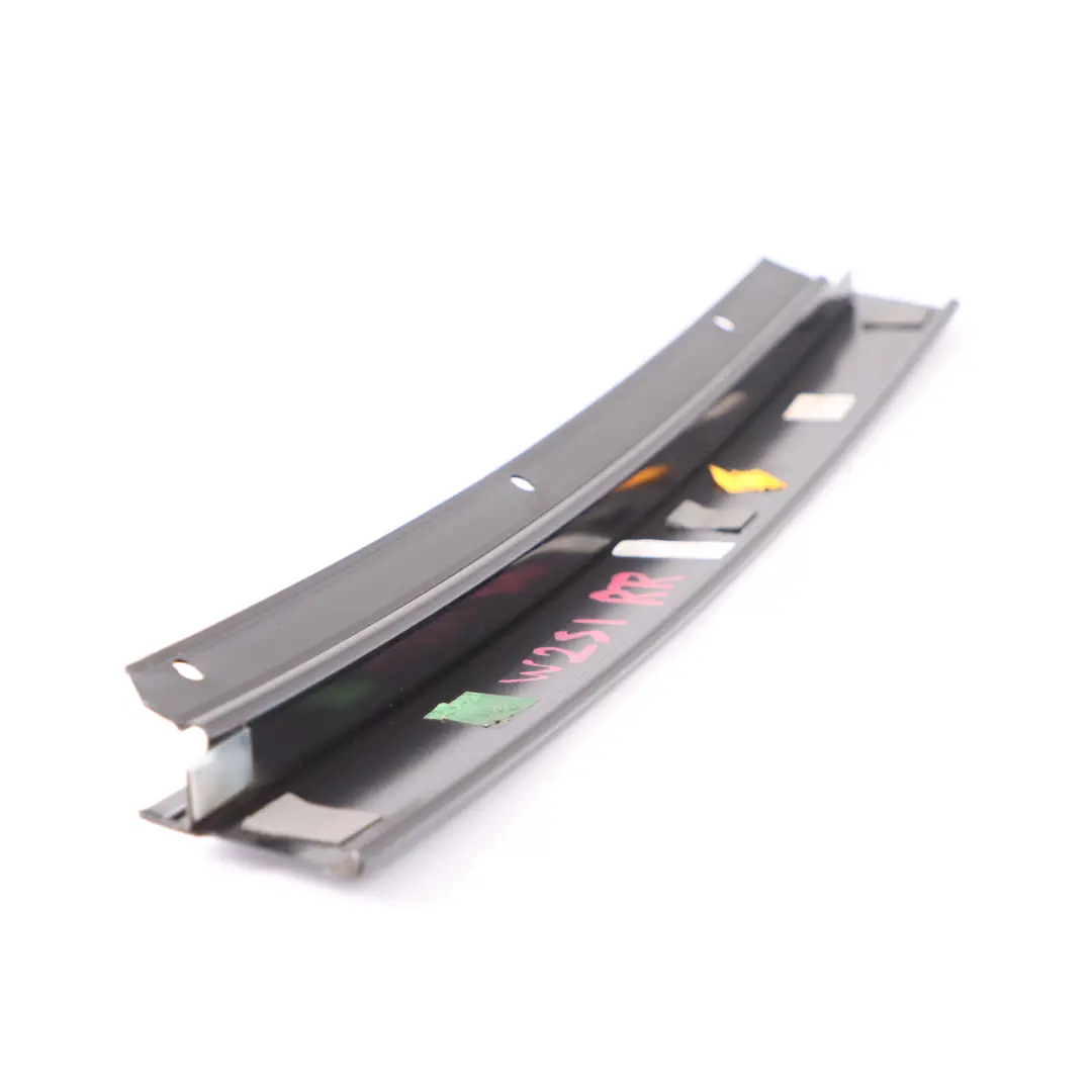 Mercedes W251 Pilastro Modanatura Copertura Posteriore Destra Porta - SKU A2516902089 - Numero di parte A2516902089