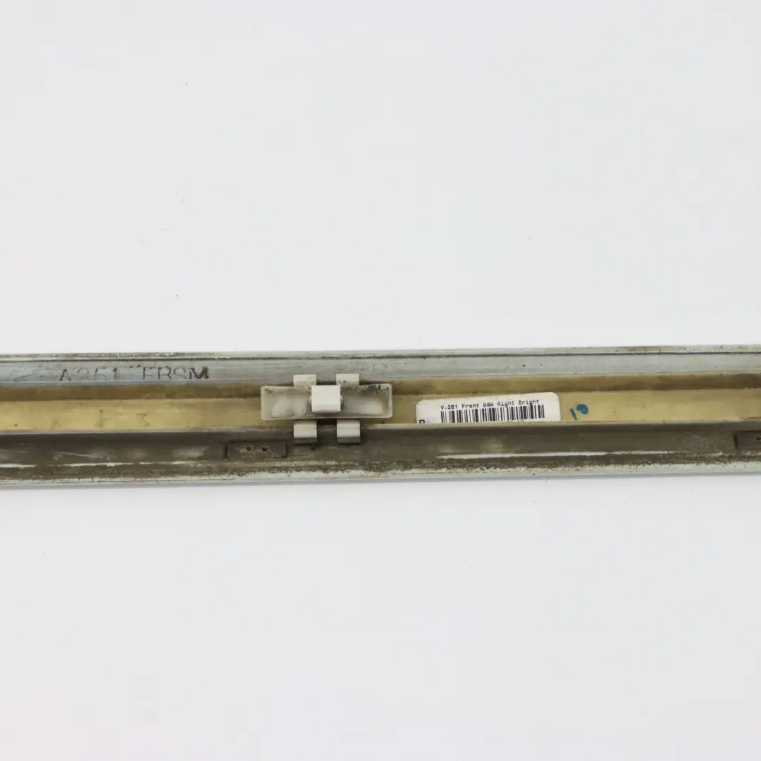 Mercedes W251 Moldura puerta delantera derecha Blanco Calcita - 650 2516902262 - SKU A2516902262-CW - Número de pieza A2516902262