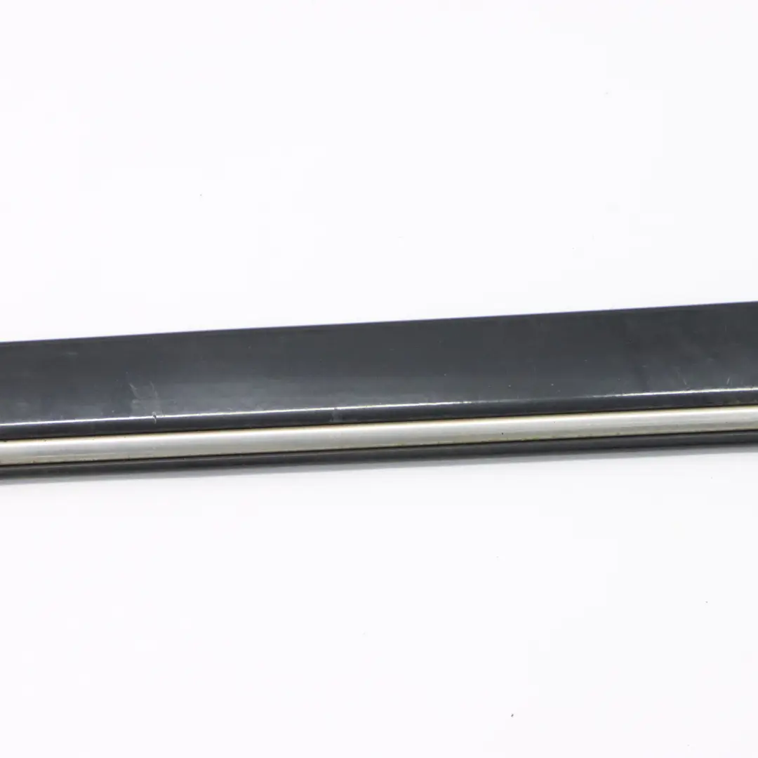 Mercedes W251 Türverkleidungsleiste vorne rechts Obsidianschwarz Metallic - 197 - SKU A2516902262-OB - Teilenummer A2516902262