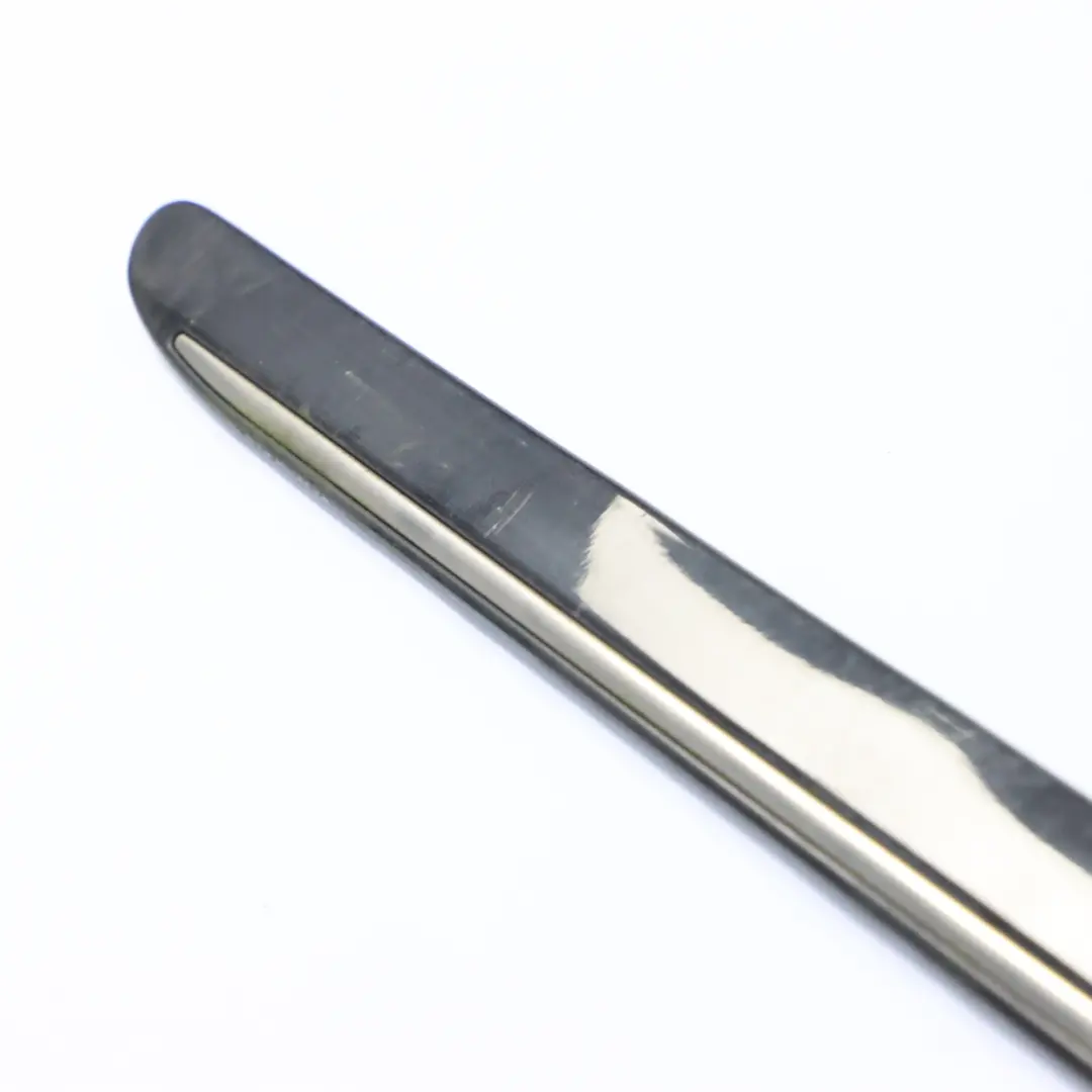 Listwa Drzwi Prawy Przód Czarna do Mercedes W251 o numerze A2516902262 Mercedes W251 Listwa Drzwi Prawy Przód Czarna - SKU A2516902262-OB - Numer Części A2516902262