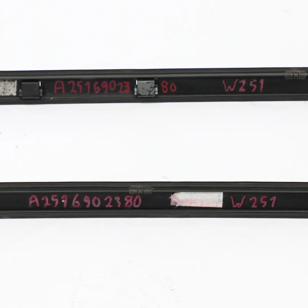 Mercedes W251 Bacas Izquierda Derecha Juego de Molduras para Bacas - SKU A2516902380 - Número de pieza A2516902380