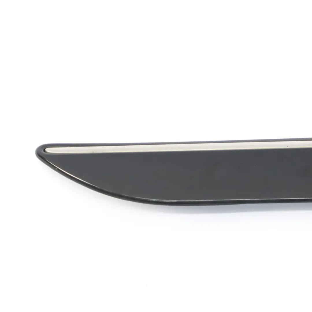 Moldura de puerta trasera derecha Negro obsidiana metalizado - 197 para Mercedes W251 con número de pieza A2516902662 Mercedes W251 Moldura de puerta trasera derecha Negro obsidiana metalizado - 197 - SKU A2516902662-OB - Número de pieza A2516902662