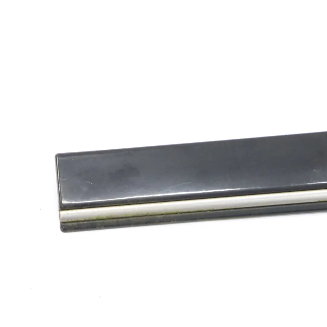 Mercedes W251 moulure de porte arrière droite noir obsidien métallisé - 197 - SKU A2516902662-OB - Numéro de pièce A2516902662