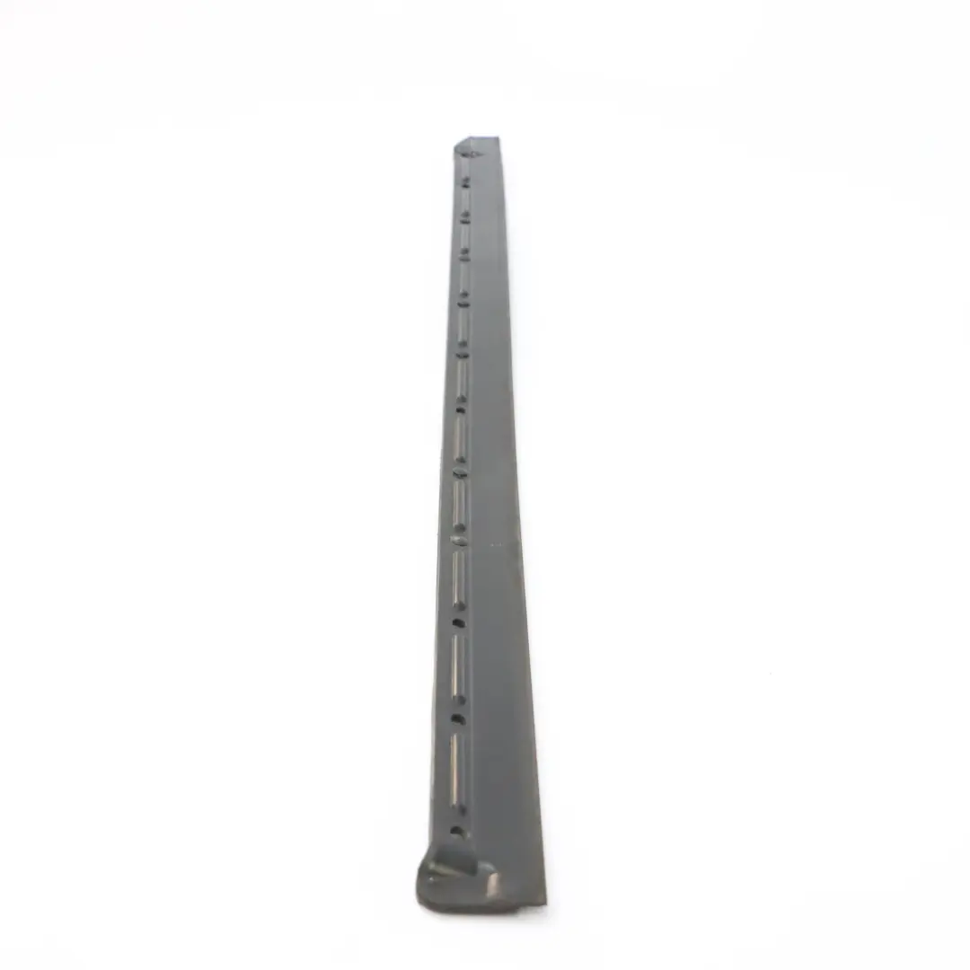 Mercedes W251 Bande d'étanchéité de porte avant gauche - SKU A2516903362 - Numéro de pièce A2516903362