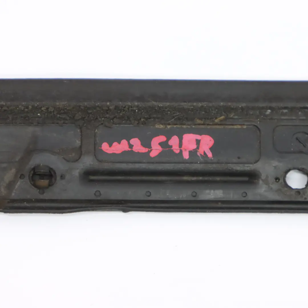 Mercedes W251 Striscia Anteriore Destra Porta Weatherstrip - SKU A2516903462 - Numero di parte A2516903462