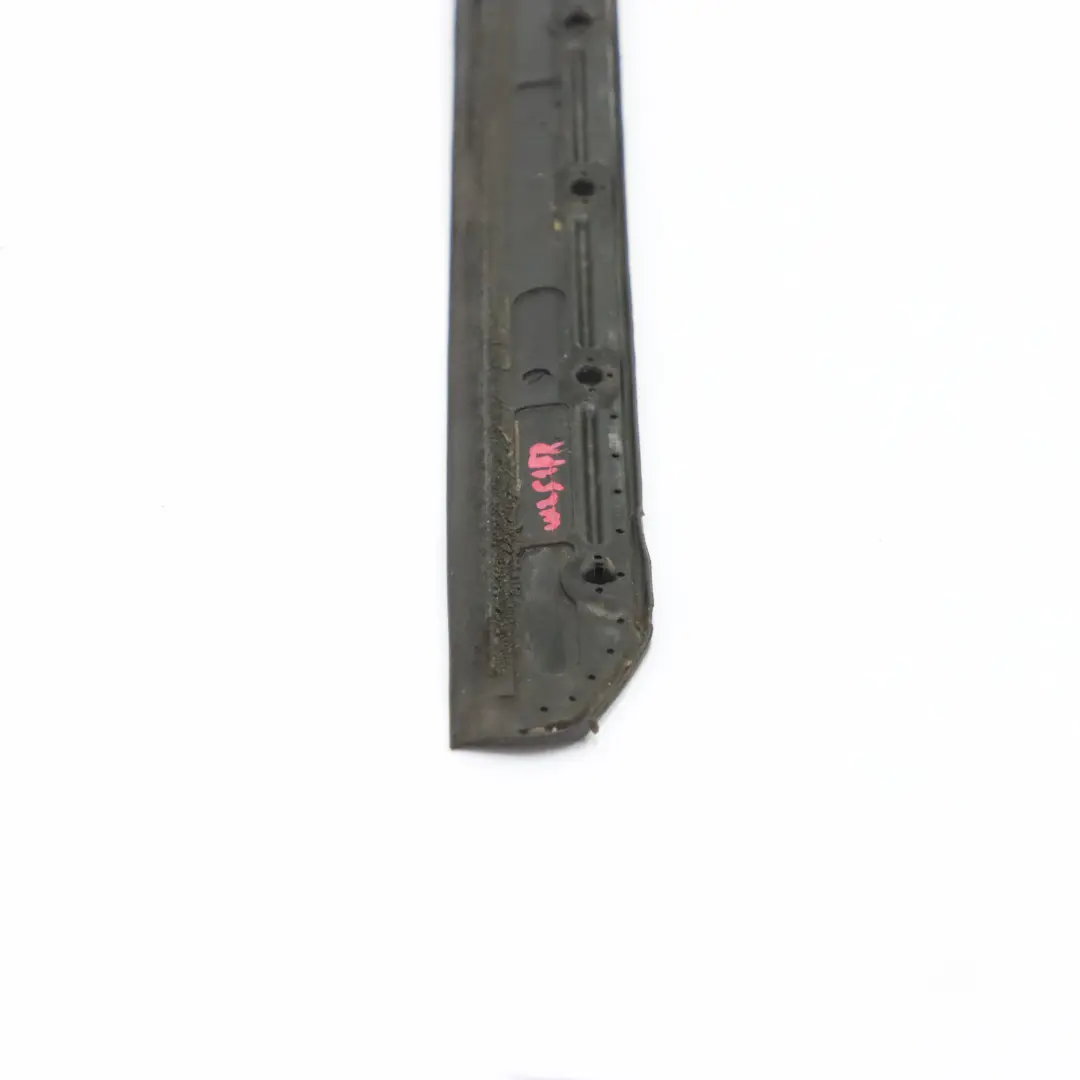 Mercedes W251 Striscia Anteriore Destra Porta Weatherstrip - SKU A2516903462 - Numero di parte A2516903462