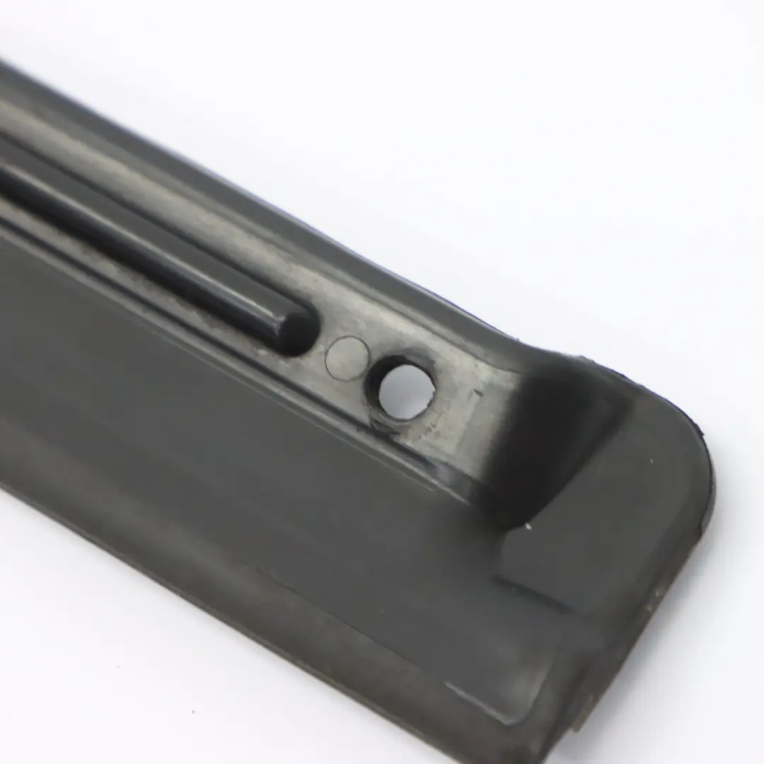 Mercedes W251 Burlete Sellado Puerta Delantera Derecha - SKU A2516903462 - Número de pieza A2516903462