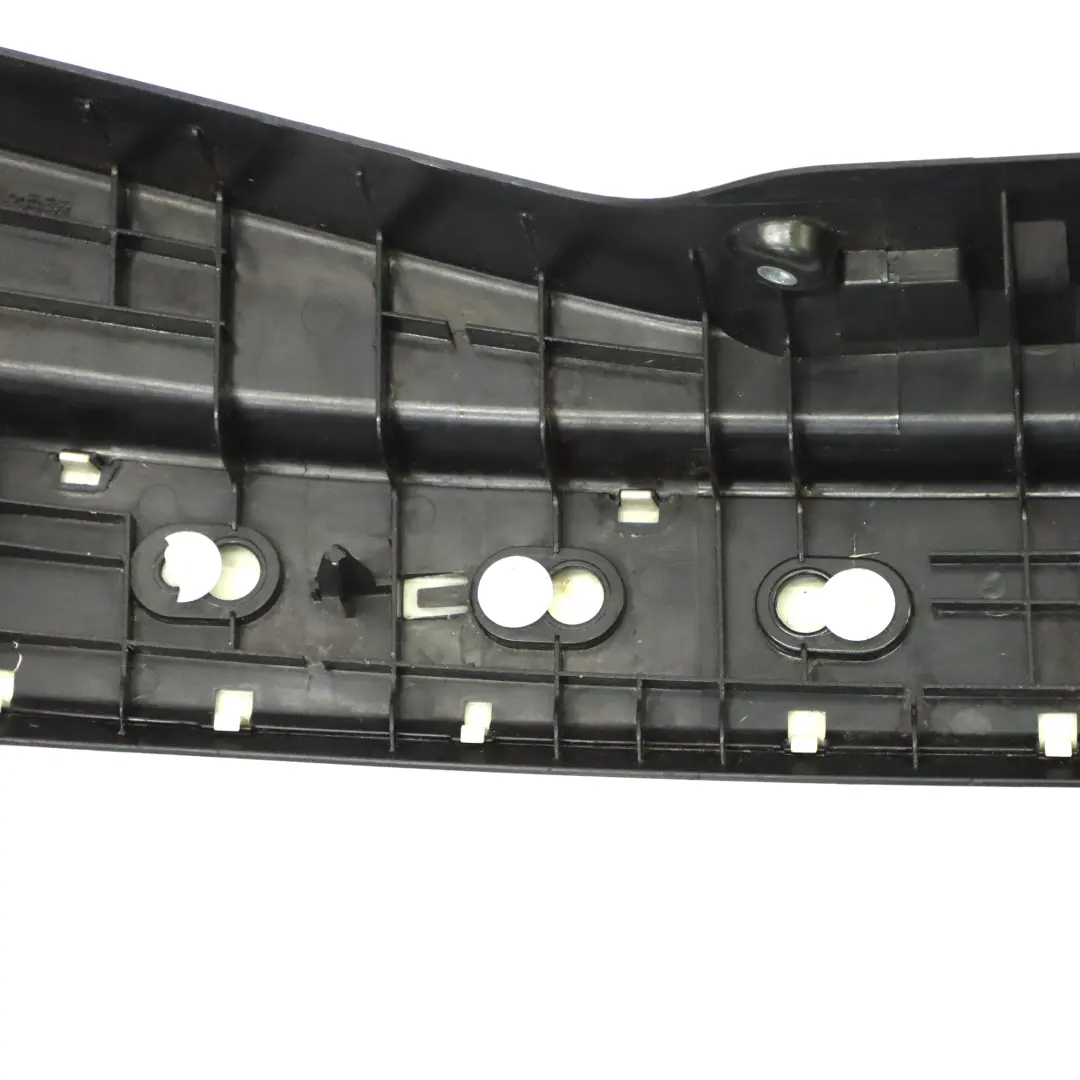 Carga Umbral Maletero Cubierta Equipaje Borde Panel para Mercedes W251 con número de pieza A2516903925 Mercedes W251 Carga Umbral Maletero Cubierta Equipaje Borde Panel - SKU A2516903925 - Número de pieza A2516903925