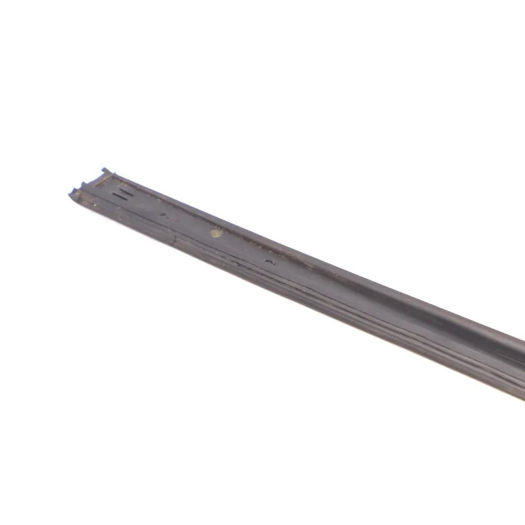 Mercedes W251 Striscia di rivestimento parabrezza anteriore sinistro Pannello - SKU A2516904962 - Numero di parte A2516904962