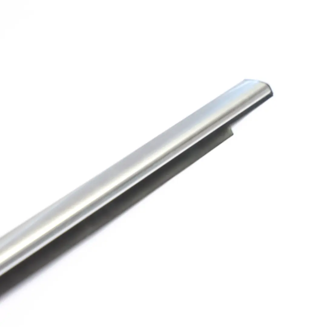 Moulure de Fenêtre de Porte Avant Droite pour Mercedes W251 à propos du numéro de pièce A2516906680 Mercedes W251 Moulure de Fenêtre de Porte Avant Droite - SKU A2516906680 - Numéro de pièce A2516906680