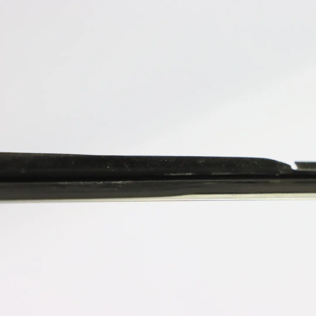 Mercedes W251 Brosse Lunette Arrière Droite Barre garniture pare-brise chromée - SKU A2516907080 - Numéro de pièce A2516907080