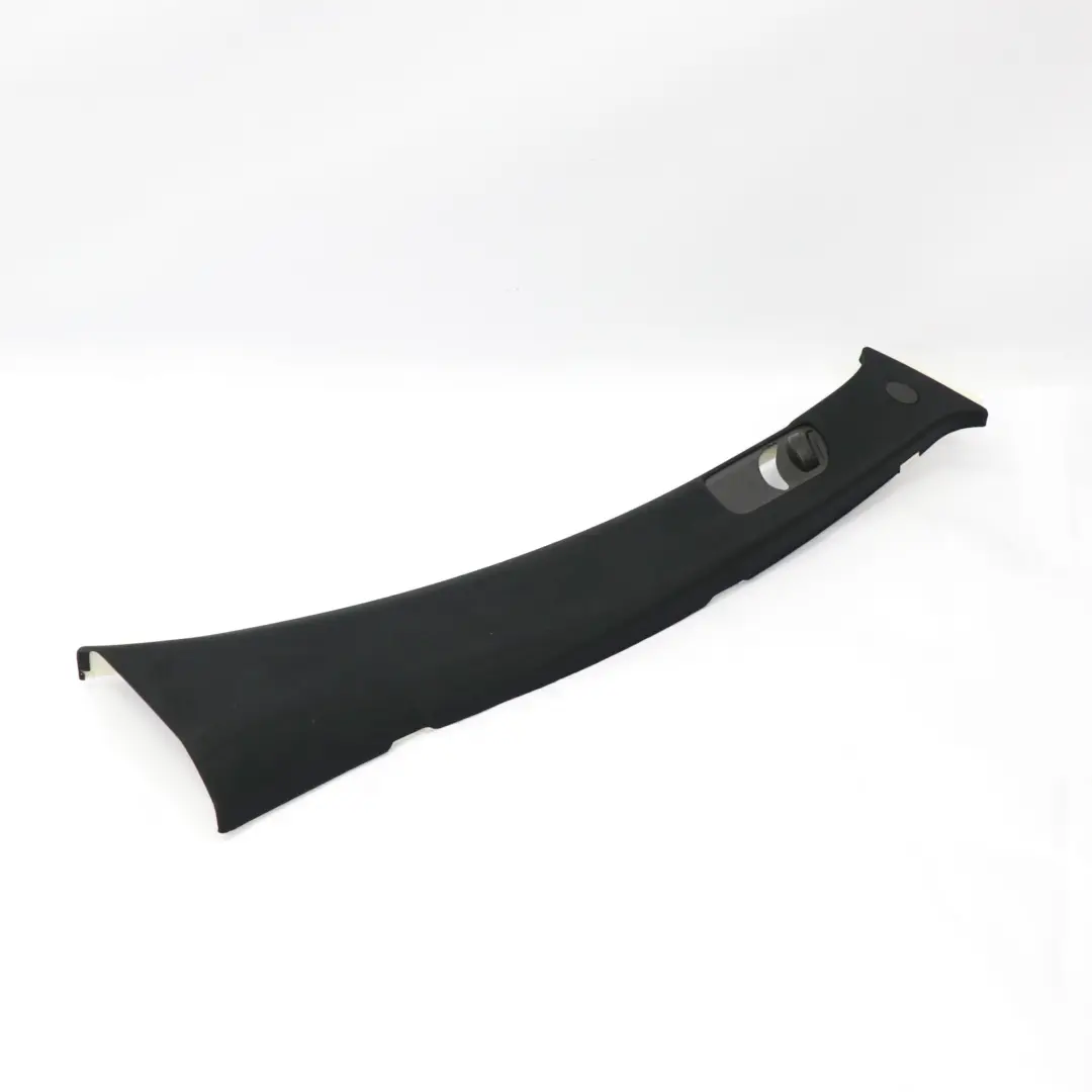 Panel embellecedor pilar B Tapa columna derecha para Mercedes W251 con número de pieza A2516907825 Mercedes W251 Panel embellecedor pilar B Tapa columna derecha - SKU A2516907825 - Número de pieza A2516907825