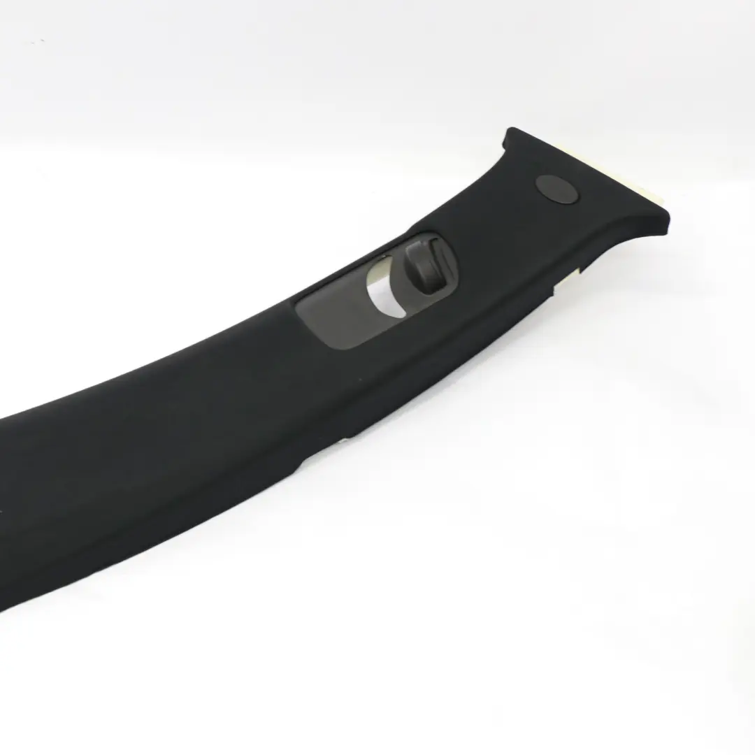 Panel embellecedor pilar B Tapa columna derecha para Mercedes W251 con número de pieza A2516907825 Mercedes W251 Panel embellecedor pilar B Tapa columna derecha - SKU A2516907825 - Número de pieza A2516907825