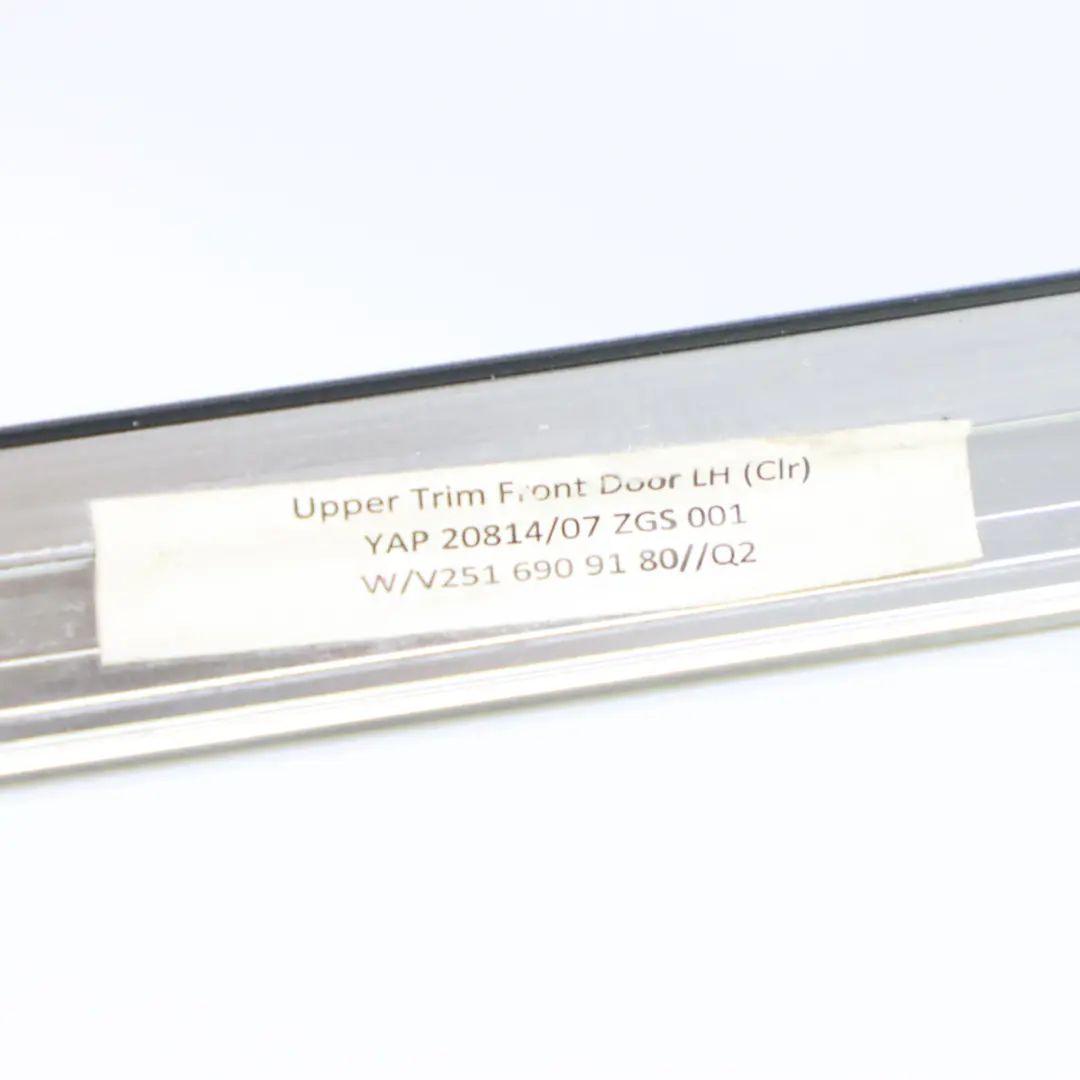 Puerta Delantera Ventana Tira Trim Izquierda Cromo A2516981380 para Mercedes W251 con número de pieza A2516909180 Mercedes W251 Puerta Delantera Ventana Tira Trim Izquierda Cromo A2516981380 - SKU A2516909180 - Número de pieza A2516909180