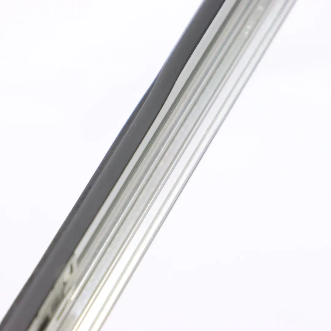 Mercedes W251 Vordertür Fenster Zierleiste links Chrom A2516981380 - SKU A2516909180 - Teilenummer A2516909180