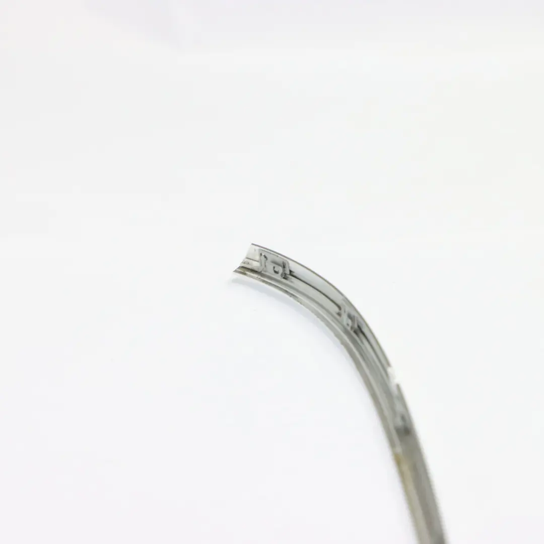 Vordertür Fenster Zierleiste Rechts Chrom für Mercedes W251 mit Teilenummer A2516909280 Mercedes W251 Vordertür Fenster Zierleiste Rechts Chrom - SKU A2516909280 - Teilenummer A2516909280