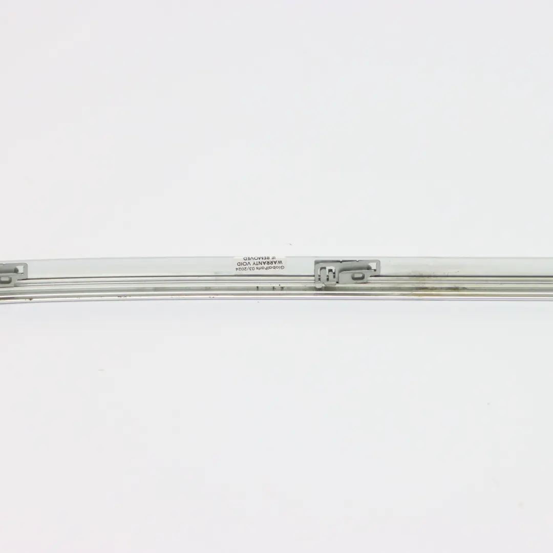 Mercedes W251 Bande d'habillage de vitre porte avant droite chromée - SKU A2516909280 - Numéro de pièce A2516909280