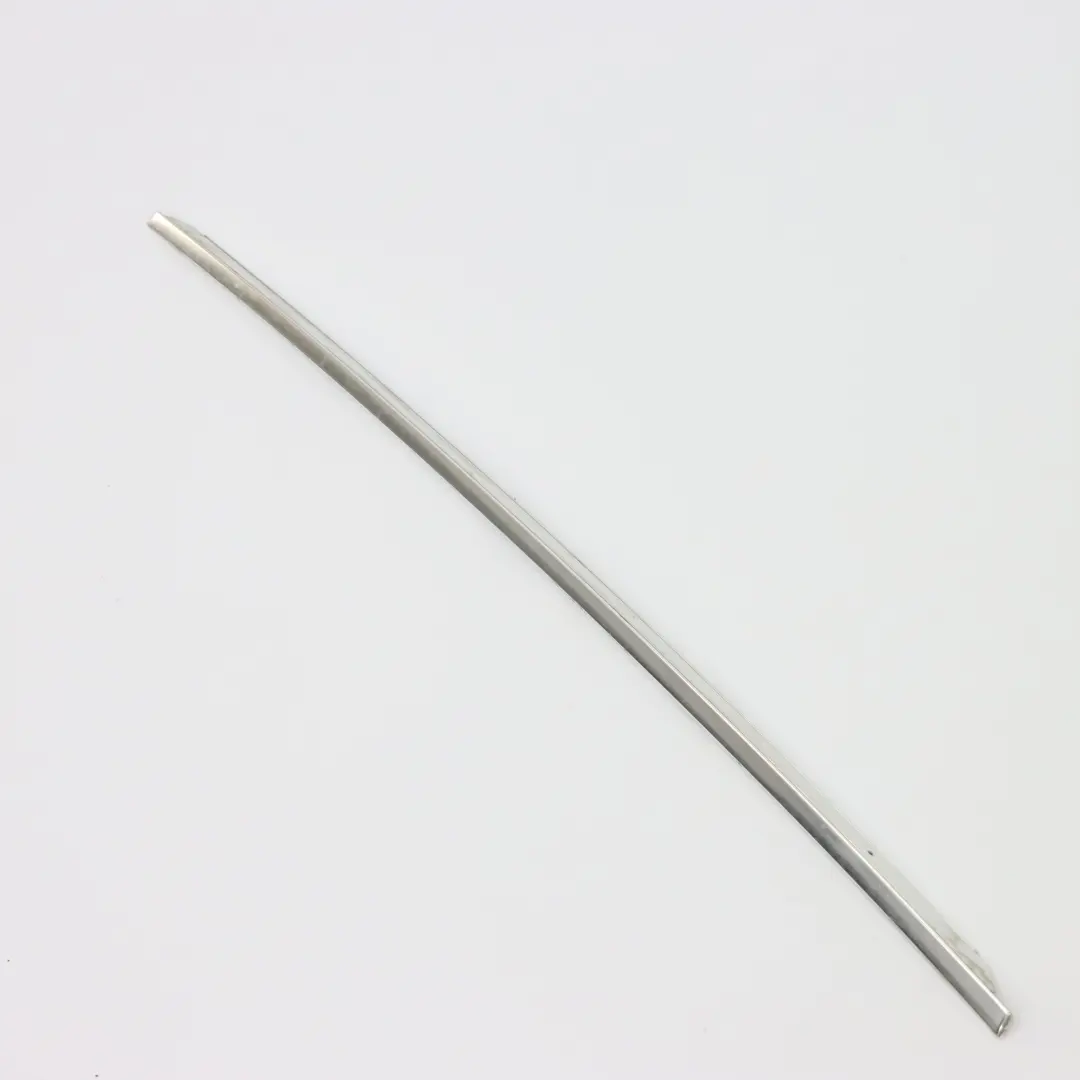 Mercedes W251 Finestrino Striscia Modanatura posteriore destra Cromo - SKU A2516909680 - Numero di parte A2516909680