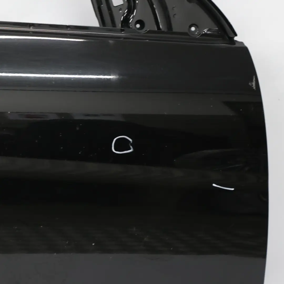 Puerta Delantera Derecha Negro Obsidiana Metalizado - 197 para Mercedes W251 con número de pieza A2517201005 Mercedes W251 Puerta Delantera Derecha Negro Obsidiana Metalizado - 197 - SKU A2517201005-OB - Número de pieza A2517201005