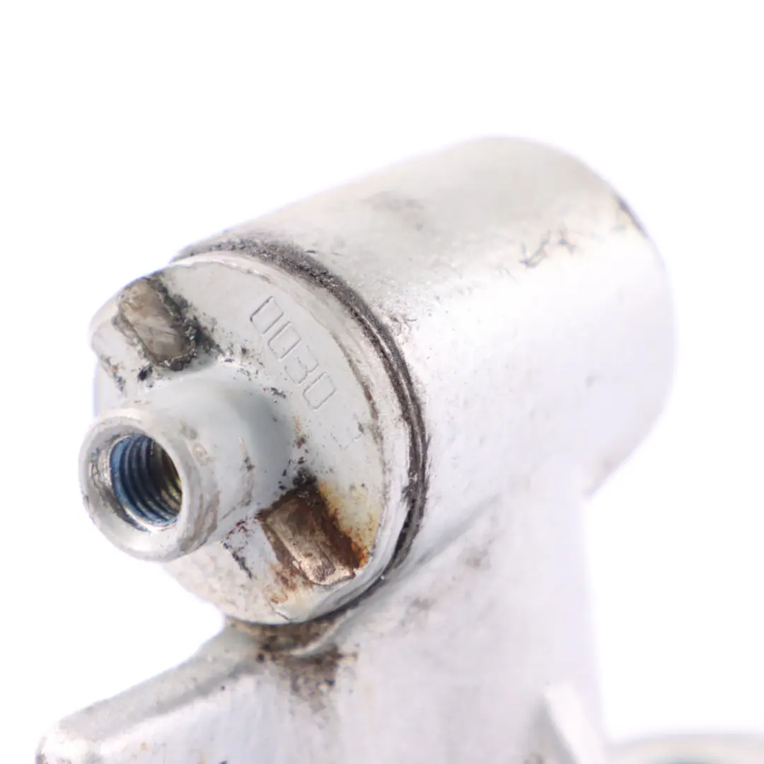 Charnière Porte Avant Droite Bas Argent Iridium Métallisé - 775 pour Mercedes ML W164 à propos du numéro de pièce A2517201637 Mercedes ML W164 Charnière Porte Avant Droite Bas Argent Iridium Métallisé - 775 - SKU A2517201637-IRS - Numéro de pièce A2517201637