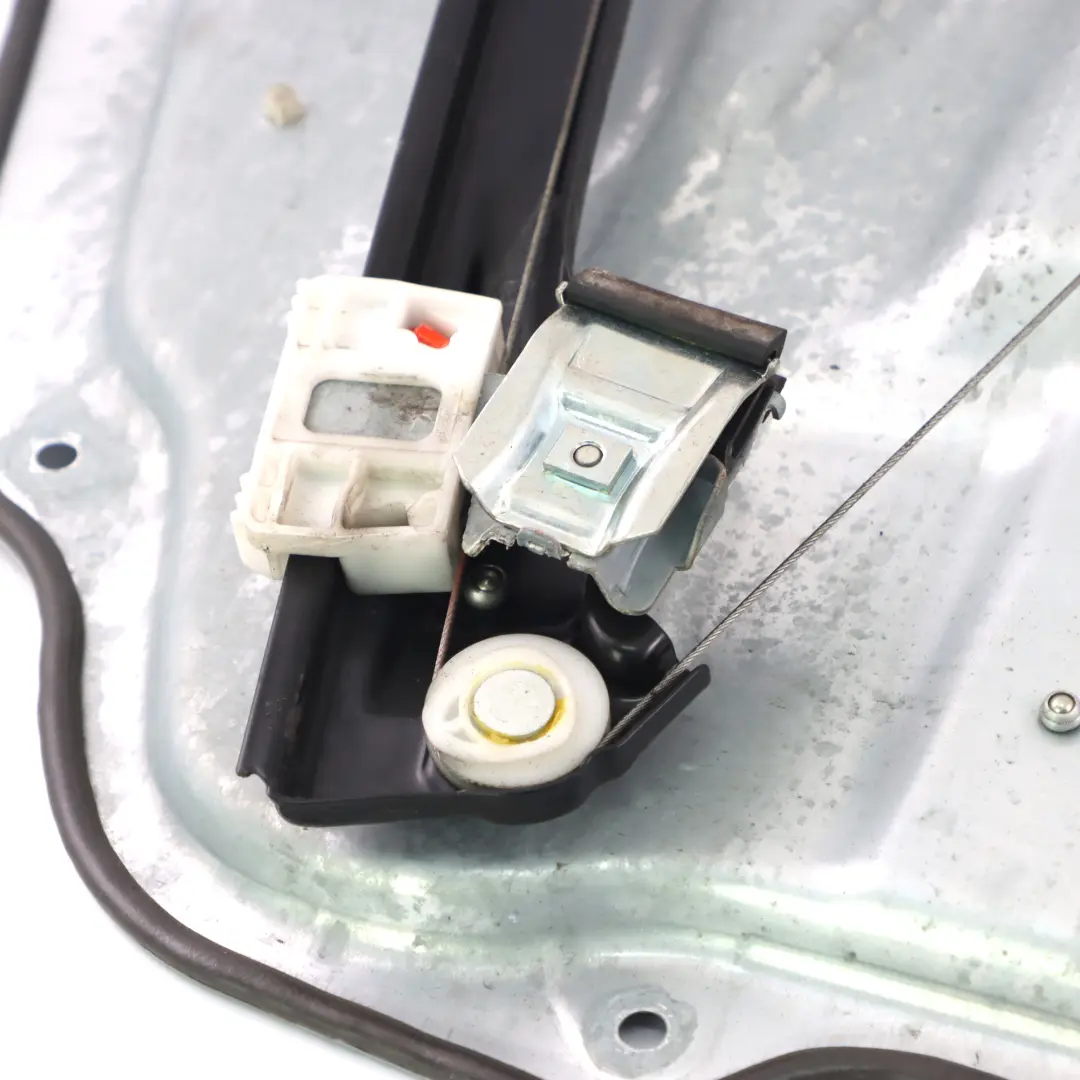 Fensterheber Heber Mechanismus vorne rechts Tür für Mercedes W251 mit Teilenummer A2517201679 Mercedes W251 Fensterheber Heber Mechanismus vorne rechts Tür - SKU A2517201679 - Teilenummer A2517201679