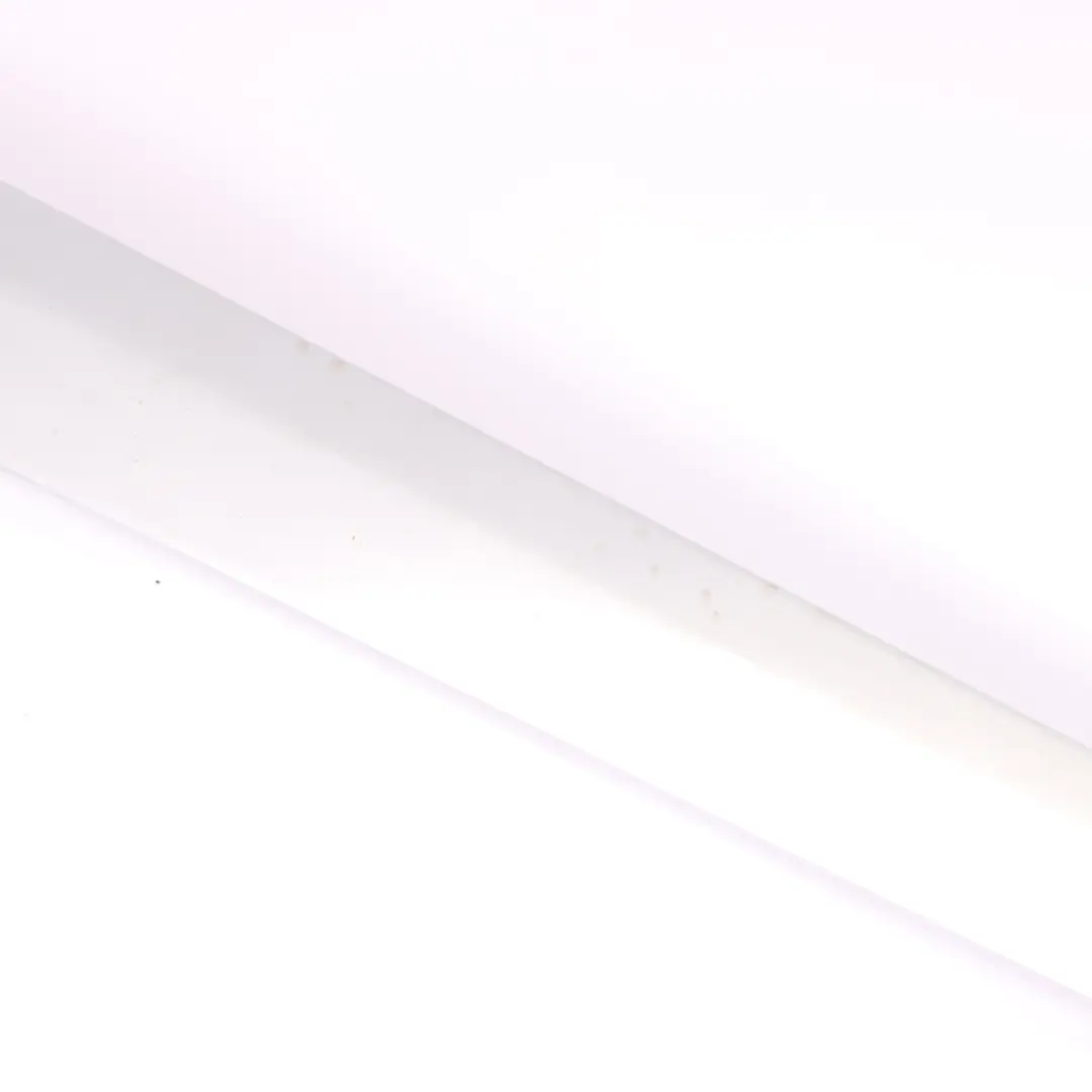 Listwa Ozdobna Wewnętrzna Drzwi Lewy Tył Alu do Mercedes W251 o numerze A2517300122 Mercedes W251 Listwa Ozdobna Wewnętrzna Drzwi Lewy Tył Alu - SKU A2517300122 - Numer Części A2517300122