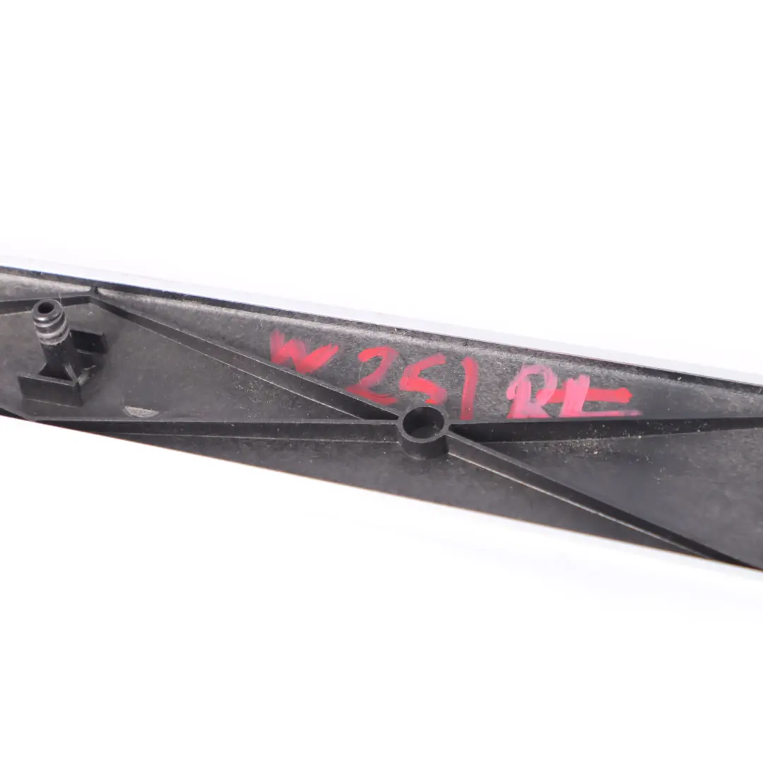 Mercedes W251 Innenraum Türdekorstreifen hinten links Abdeckung Alu - SKU A2517300122  - Teilenummer A2517300122