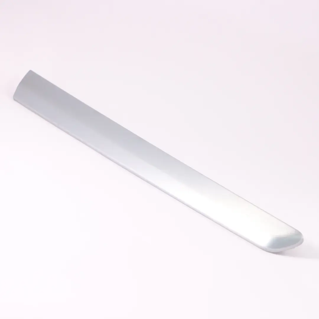 Striscia decorativa porta posteriore destra Alu per Mercedes W251 con numero di parte A2517300222 Mercedes W251 Striscia decorativa porta posteriore destra Alu - SKU A2517300222 - Numero di parte A2517300222