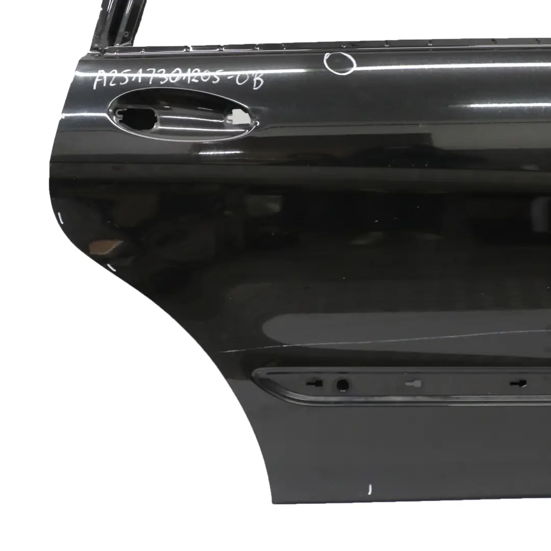 Puerta Trasera Derecha Negro Obsidiana Metalizado - 197 para Mercedes W251 con número de pieza A2517301205 Mercedes W251 Puerta Trasera Derecha Negro Obsidiana Metalizado - 197 - SKU A2517301205-OB - Número de pieza A2517301205