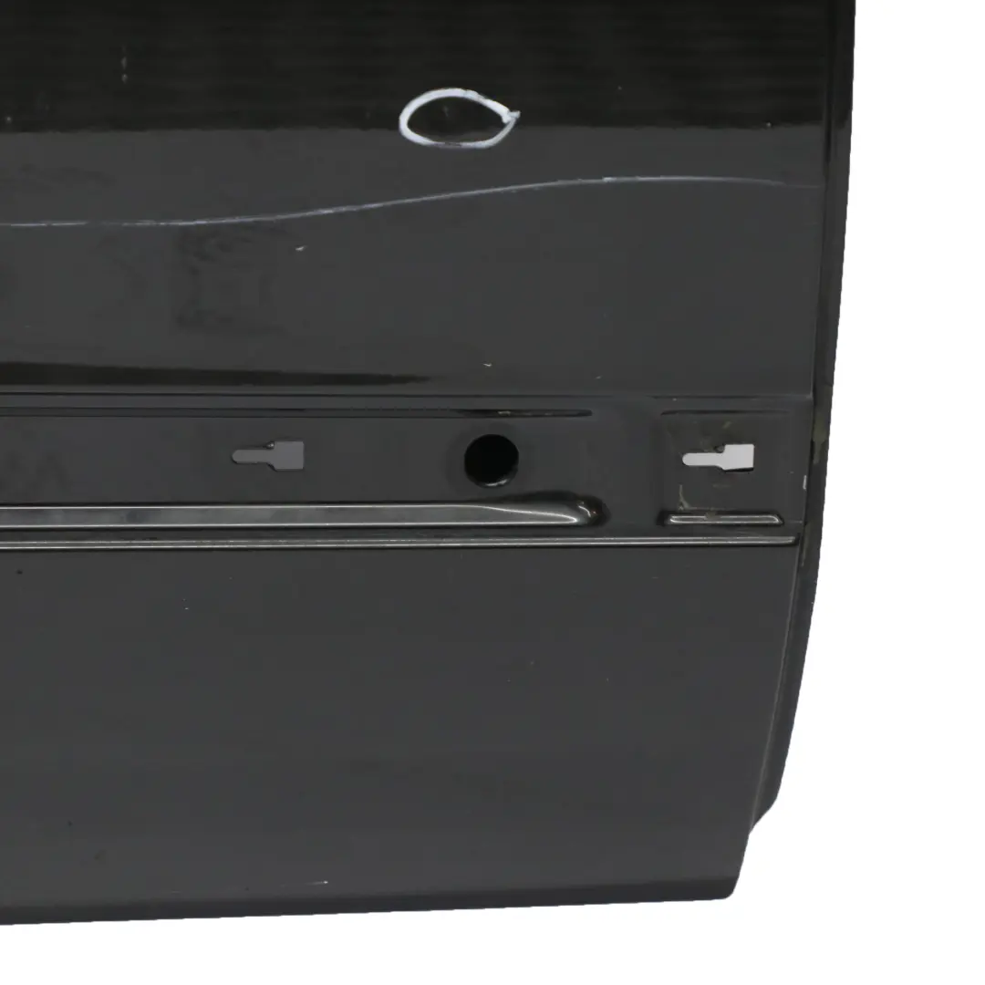 Porta posteriore destra Obsidian Black Metallic - 197 per Mercedes W251 con numero di parte A2517301205 Mercedes W251 Porta posteriore destra Obsidian Black Metallic - 197 - SKU A2517301205-OB - Numero di parte A2517301205