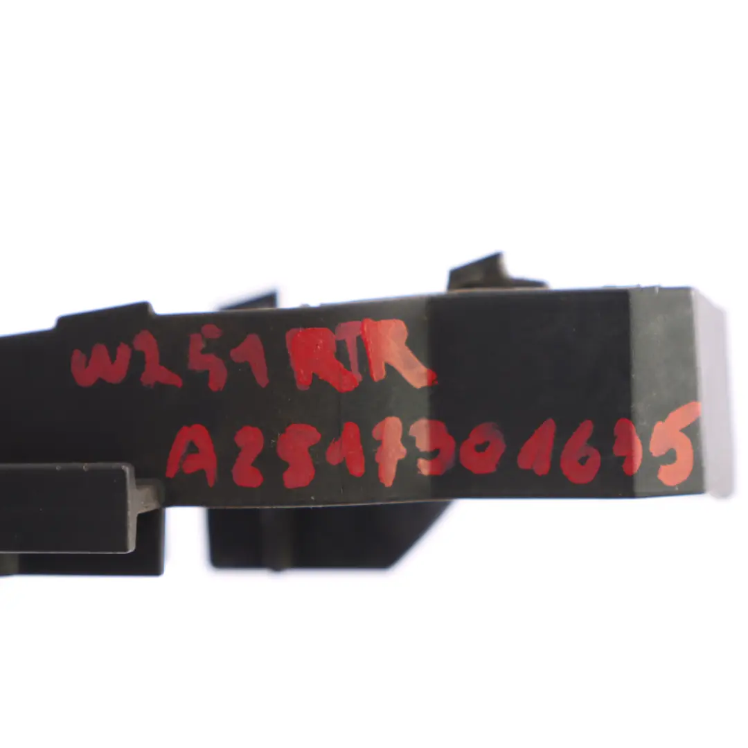 Manija Base Puerta Trasera Derecha Soporte de agarre para Mercedes W251 con número de pieza A2517301635 Mercedes W251 Manija Base Puerta Trasera Derecha Soporte de agarre - SKU A2517301635-1 - Número de pieza A2517301635