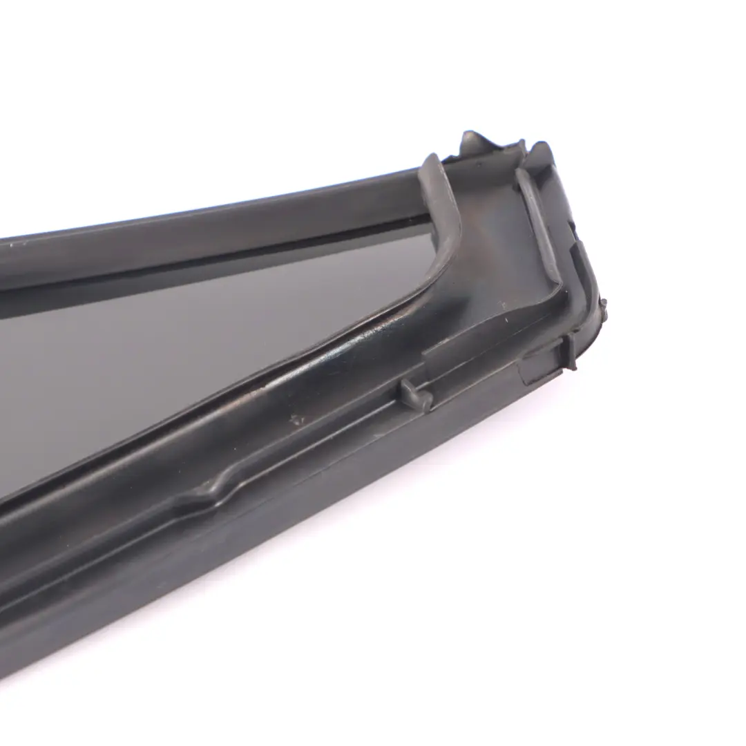 Fensterscheibe hinten rechts getönte Verglasung AS3 für Mercedes W251 mit Teilenummer A2517302455 Mercedes W251 Fensterscheibe hinten rechts getönte Verglasung AS3 - SKU A2517302455 - Teilenummer A2517302455