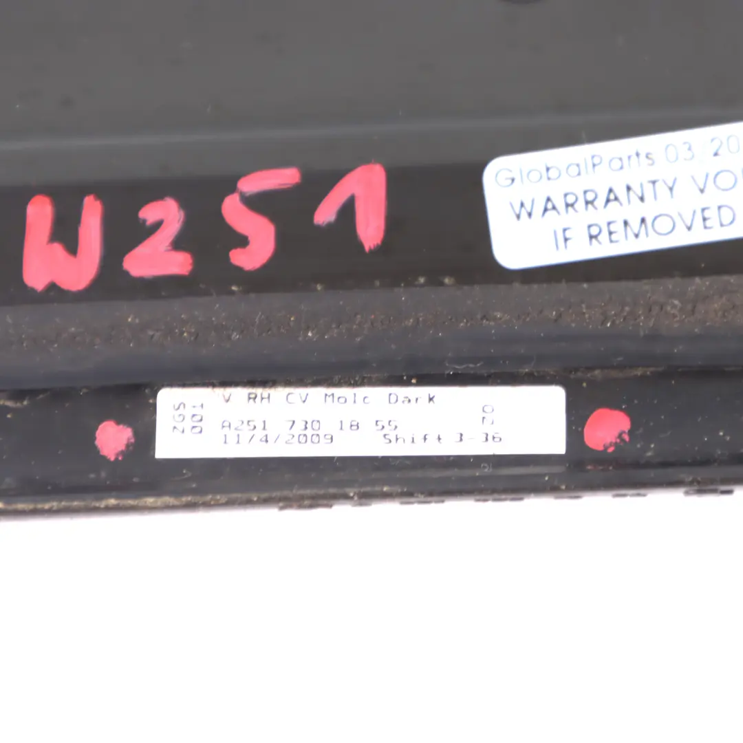 Vetro della porta posteriore destra colorati AS3 per Mercedes W251 con numero di parte A2517302455 Mercedes W251 Vetro della porta posteriore destra colorati AS3 - SKU A2517302455 - Numero di parte A2517302455