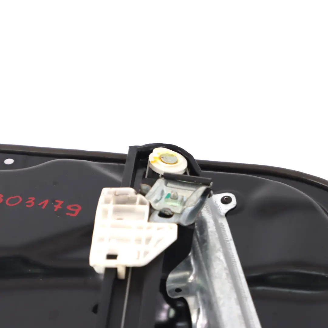 Fensterheber Regulator hinten rechts Türkarte Panel für Mercedes W251 mit Teilenummer A2517303179 Mercedes W251 Fensterheber Regulator hinten rechts Türkarte Panel - SKU A2517303179 - Teilenummer A2517303179