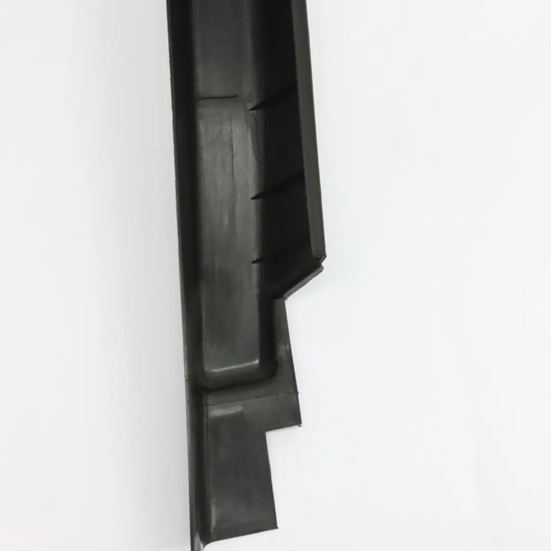 Mercedes W251 Encadrement De Fenêtre De Porte Arriere Gauche Noir - SKU A2517350371 - Numéro de pièce A2517350371