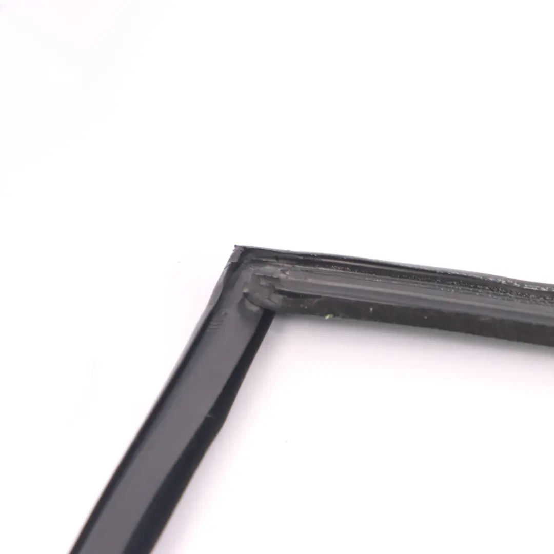 Fensterdichtung Tür hinten links Dichtung Rahmen für Mercedes W251 mit Teilenummer A2517350825 Mercedes W251 Fensterdichtung Tür hinten links Dichtung Rahmen - SKU A2517350825 - Teilenummer A2517350825